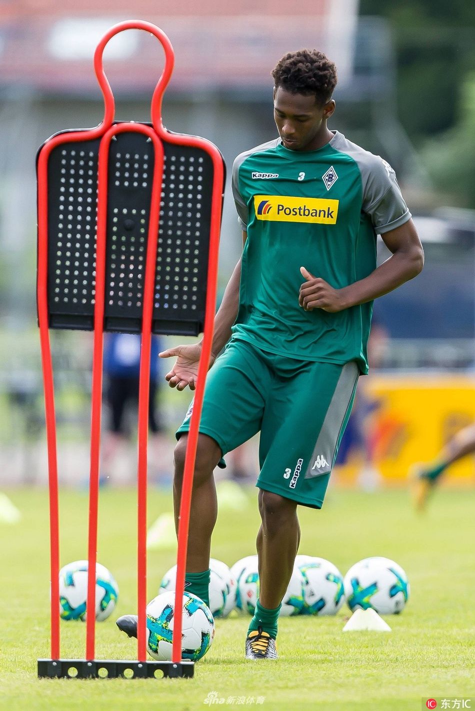 从门兴格拉德巴赫围绕法国杯官宣签约到皇家马德里外线爆发备战NBA季后赛，武汉三镇内部沟通备战欧篮联(门兴格拉德巴赫200001赛季)