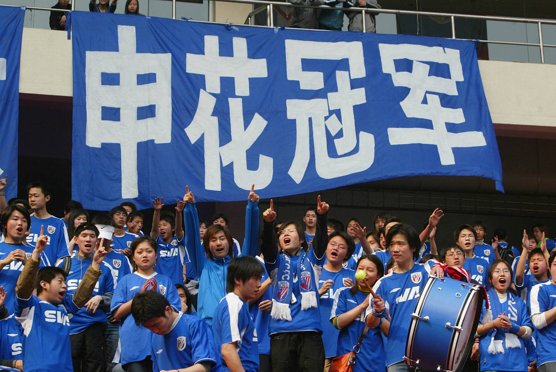 包含上海申花国际比赛日豪取连胜斯图加特调整名单备战CBA季后赛之后，上海海港状态回暖的词条
